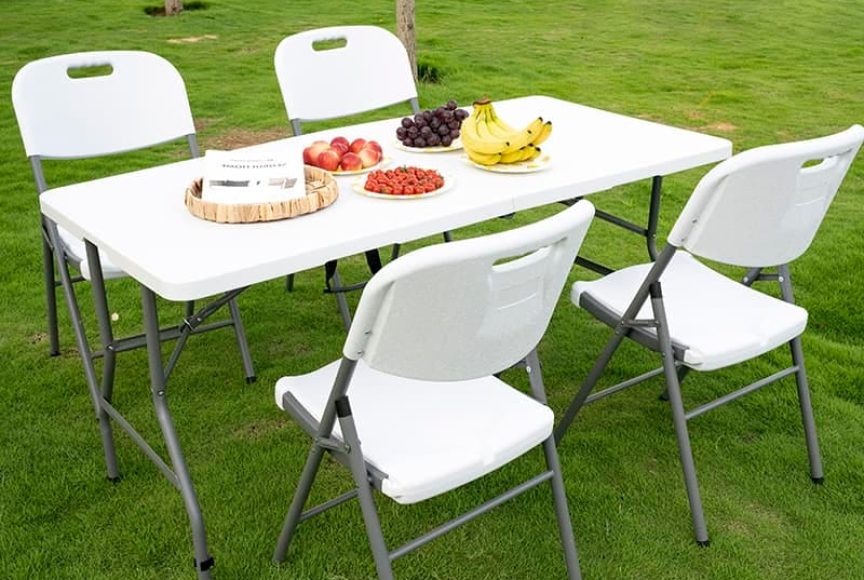 folding table
